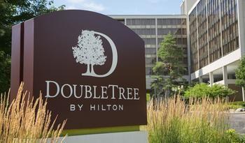 Hotel Doubletree Chicago Oak Brook - Bild 4