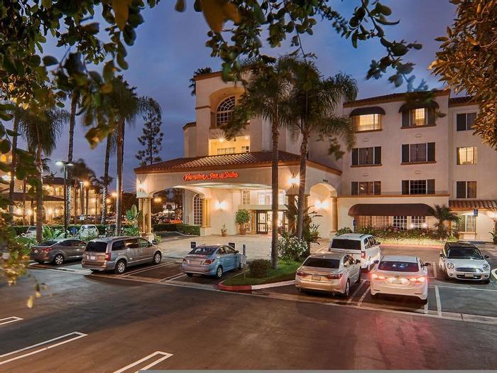 Hotel Hampton Inn & Suites Santa Ana/Orange County Airport - Bild 1
