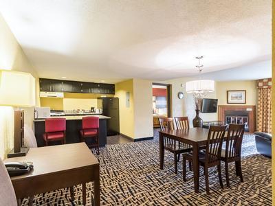 Hotel Quality Inn & Suites Mayo Clinic Area - Bild 2