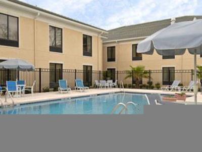 Hotel Baymont by Wyndham Savannah/Garden City - Bild 3