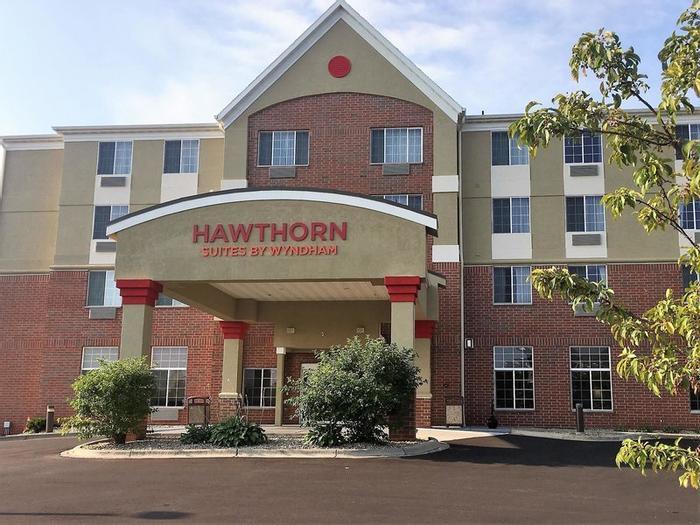 Hotel MainStay Suites Fitchburg - Madison - Bild 1