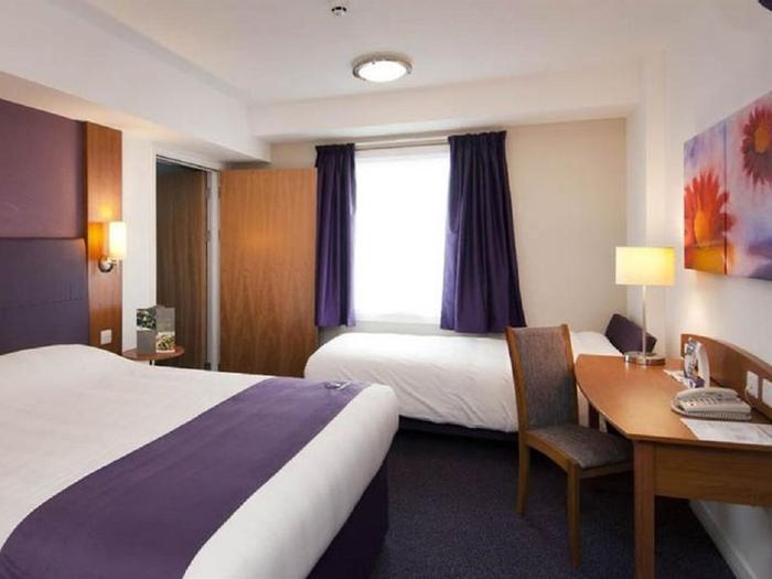 Premier Inn London Gatwick Airport (A23 Airport Way) Hotel - Bild 1