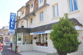 Hotel Hôtel de Lion sur Mer - Bild 1