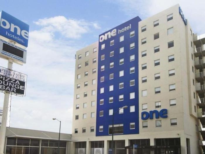 Hotel One Puebla Finsa - Bild 1