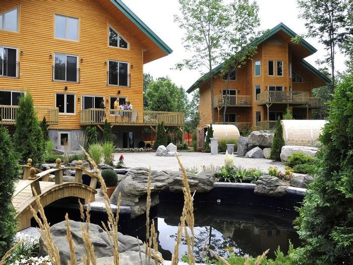 Hotel Chalets & Spa Lac Saint-Jean - Bild 1