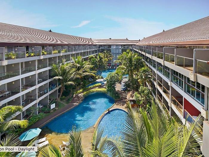 Hotel Ramada Encore by Wyndham Seminyak Bali - Bild 1