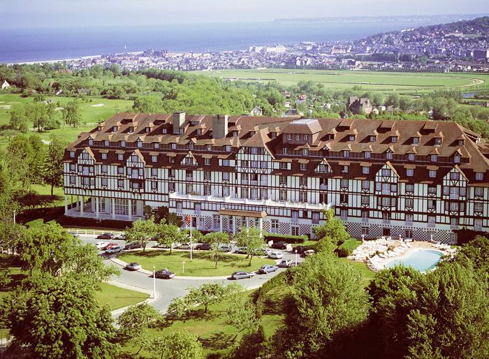 Hotel Hôtel Barrière L'Hôtel du Golf Deauville - Bild 1