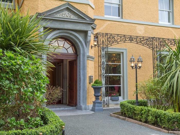 Cork's Vienna Woods Hotel & Villas - Bild 1