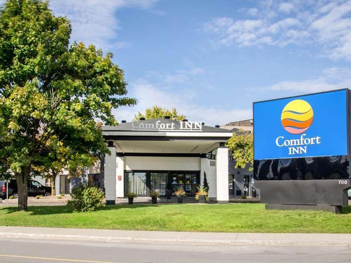 Hotel Comfort Inn Montreal Aeroport - Bild 1