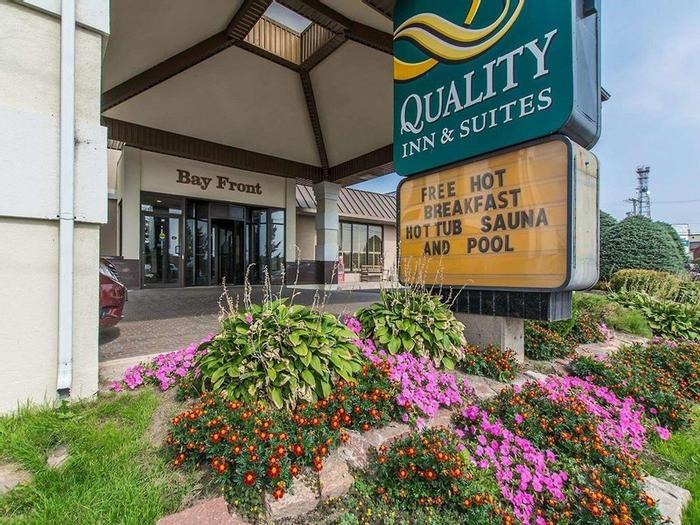 Quality Inn Bay Front - Bild 1