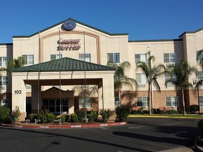 Hotel Comfort Suites Fresno River Park - Bild 5