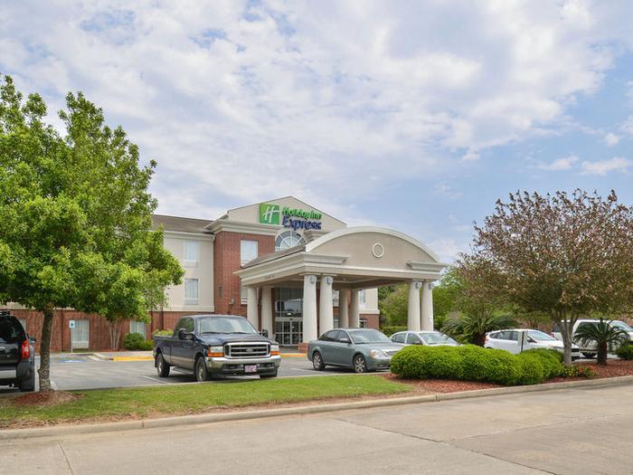 Holiday Inn Express & Suites Lafayette - Bild 1