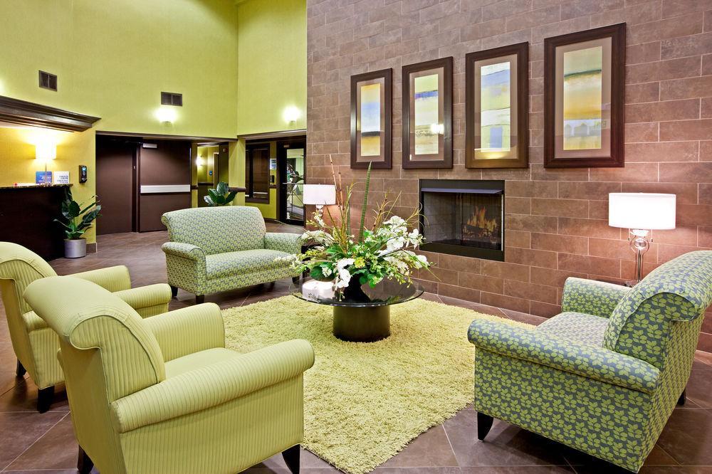 Hotel Holiday Inn Express & Suites Madison - Bild 1