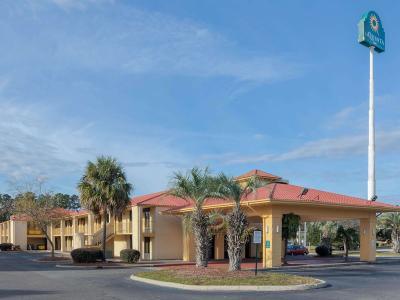 Hotel La Quinta Inn by Wyndham Savannah I-95 - Bild 5