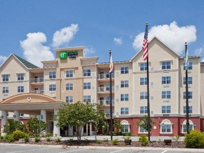 Hotel Holiday Inn Express & Suites Lakeland North - I-4 - Bild 2