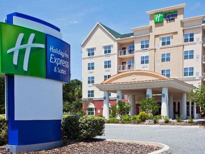 Hotel Holiday Inn Express & Suites Lakeland North - I-4 - Bild 1