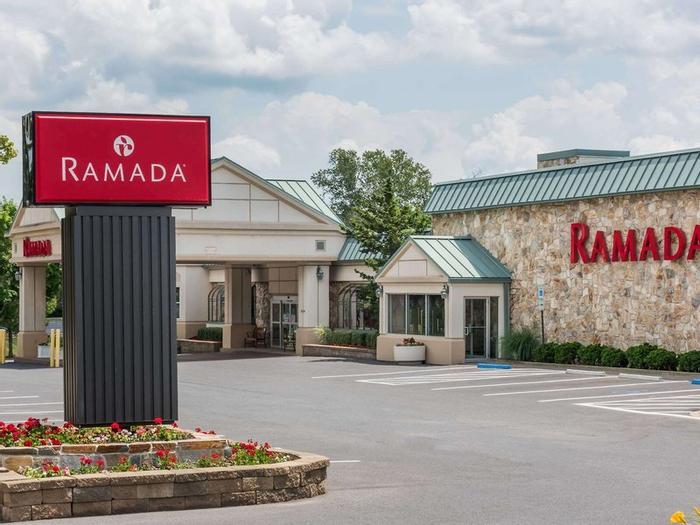 Ramada by Wyndham State College Hotel & Conference Center - Bild 1