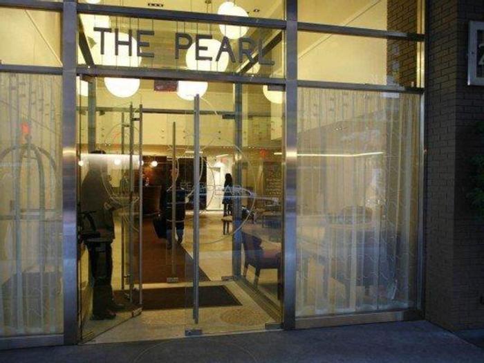 Hotel The Pearl New York - Bild 1