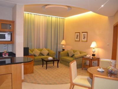 Hotel Ramada by Wyndham Al Khobar King Abdullah Street - Bild 2