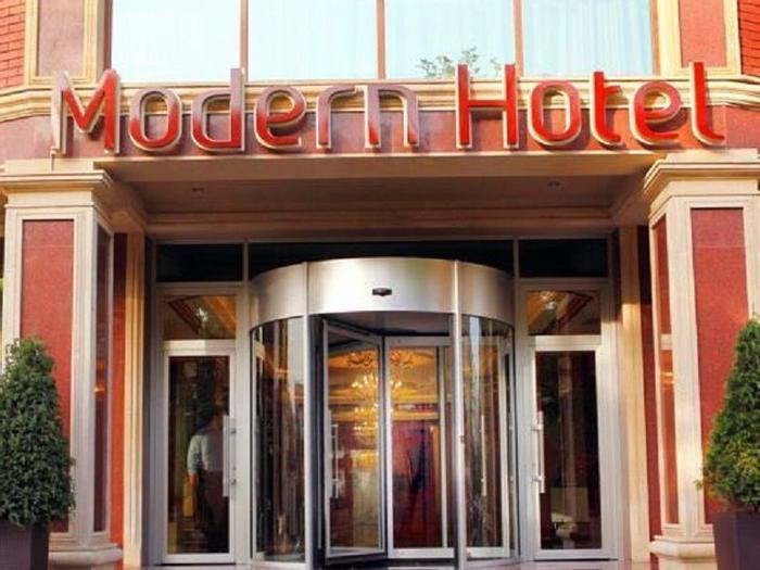 Modern Hotel - Bild 1