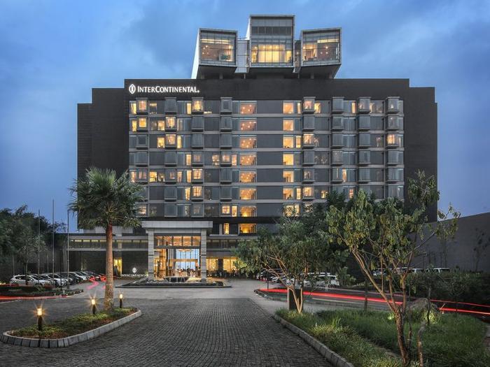 Intercontinental Bandung Dago Pakar - Bild 1