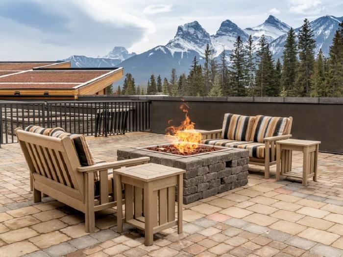 The Malcolm Hotel Canmore - Bild 1