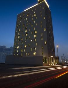 FORM Hotel Dubai - Bild 5