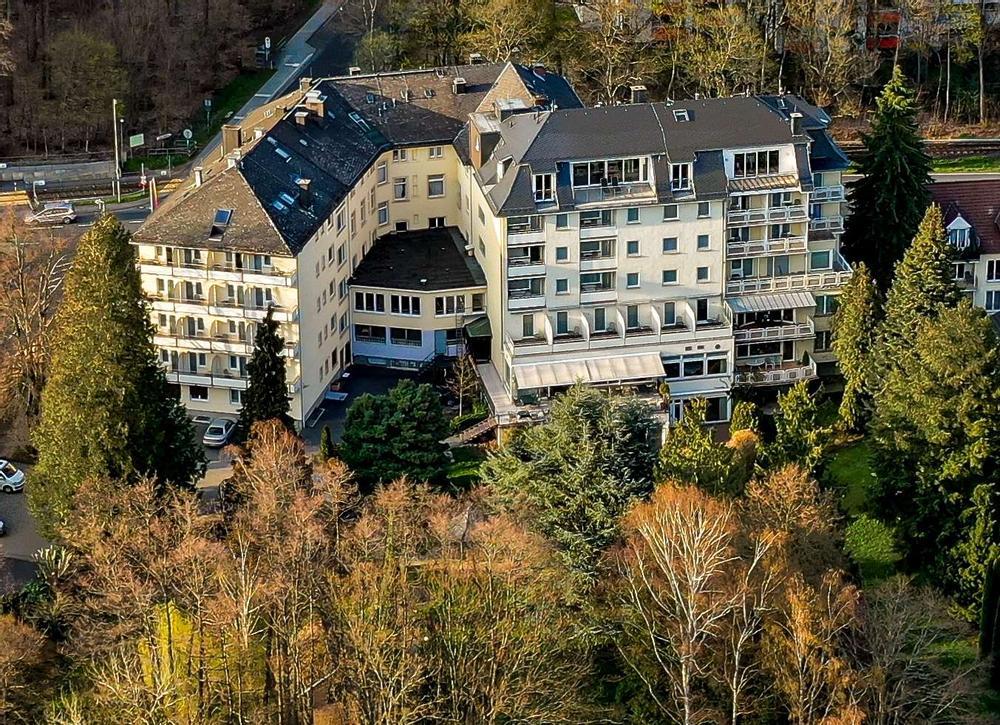 Parkhotel am Taunus - Bild 1