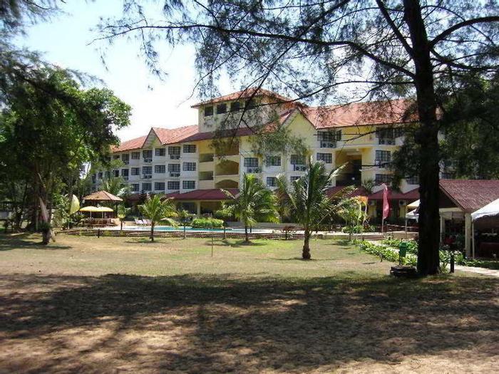 Hotel eRYAbySURIA Cherating - Bild 1