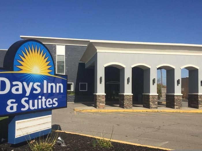 Hotel Days Inn & Suites by Wyndham Cincinnati North - Bild 1