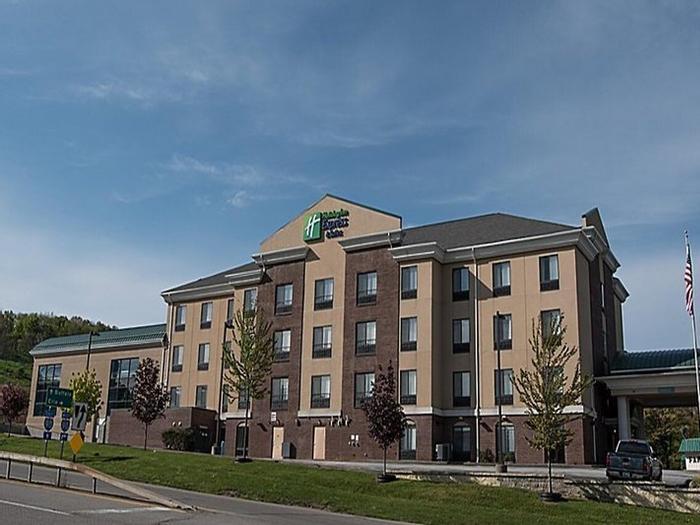 Hotel Holiday Inn Express & Suites North East (Erie I-90 Exit 41) - Bild 1