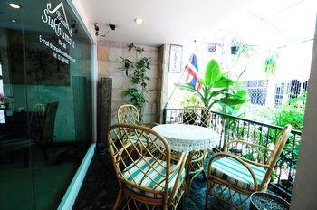 Hotel Baan Sukhumvit Soi 18 - Bild 4