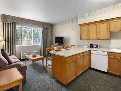 Hotel Ramada by Wyndham Olympia - Bild 2