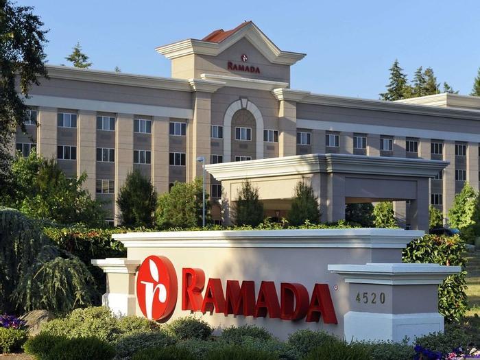 Hotel Ramada by Wyndham Olympia - Bild 1