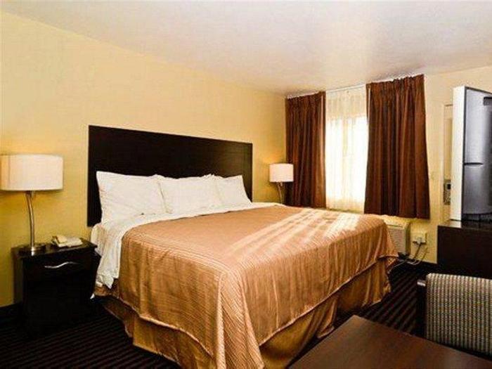 Hotel Americas Best Value Inn & Suites Escondido - Bild 1