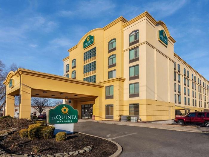 Hotel La Quinta Inn & Suites by Wyndham Garden City - Bild 1