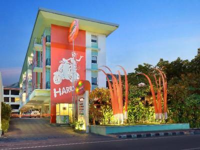 HARRIS Hotel & Residence Riverview Kuta Bali - Bild 2