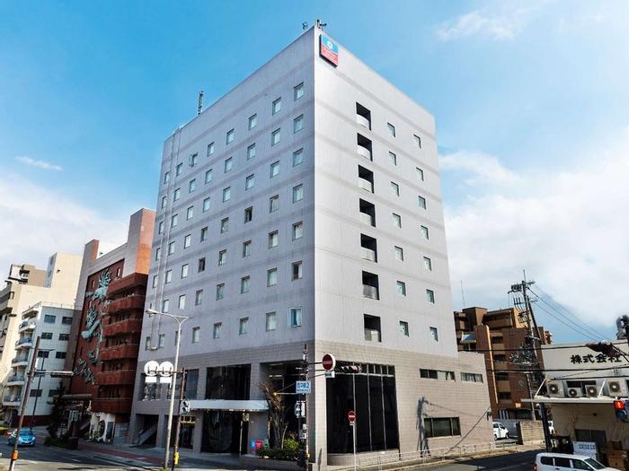 SureStay Plus Hotel by Best Western Shin-Osaka - Bild 1