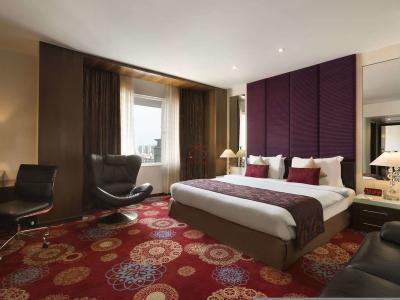 Hotel Ramada by Wyndham Ahmedabad - Bild 2