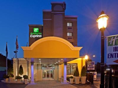 Hotel Holiday Inn Express LaGuardia ARPT - Bild 4