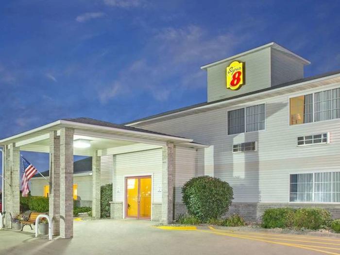 Hotel Super 8 by Wyndham Clarinda - Bild 1