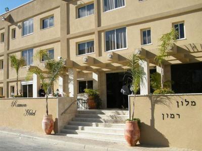 Ramon Suites Hotel - Bild 3