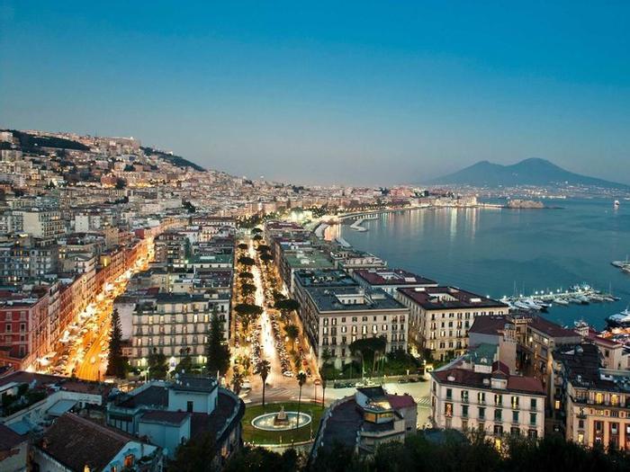 Hotel iBed Napoli - Bild 1