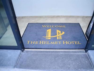 The Helmet Hotel - Bild 3