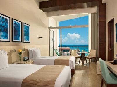 Hotel Altitude by Krystal Grand Punta Cancún - Bild 4