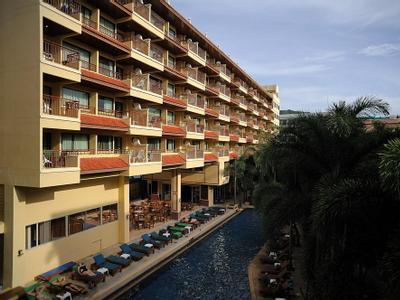 Baumanburi Hotel - Bild 2