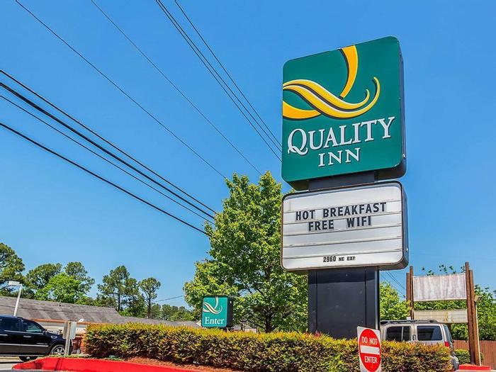 Hotel Quality Inn Northeast - Bild 1