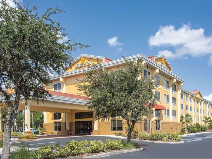 Hotel Comfort Inn & Suites Sarasota I75 - Bild 1