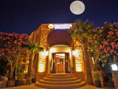 Moonshine Hotel & Suites - Bild 3